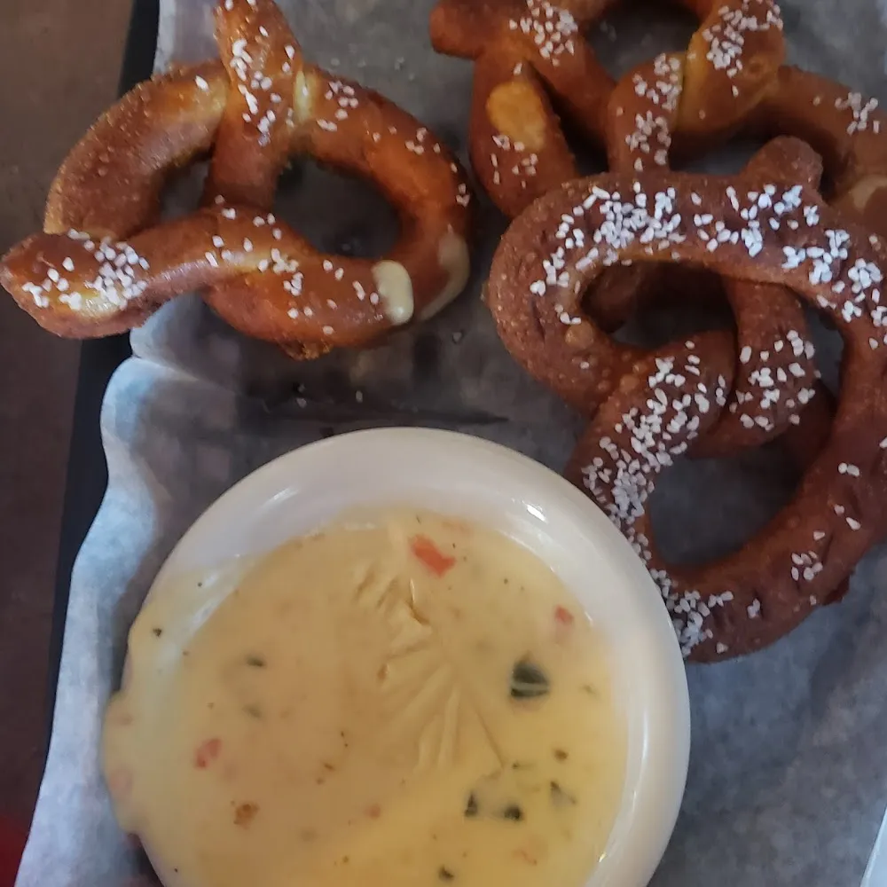 Soft Pretzel & Queso
